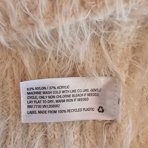 Wild Fable Oversized Eyelash Knit Cardigan Sweater Beige Button Front Size M - Picture 5 of 7